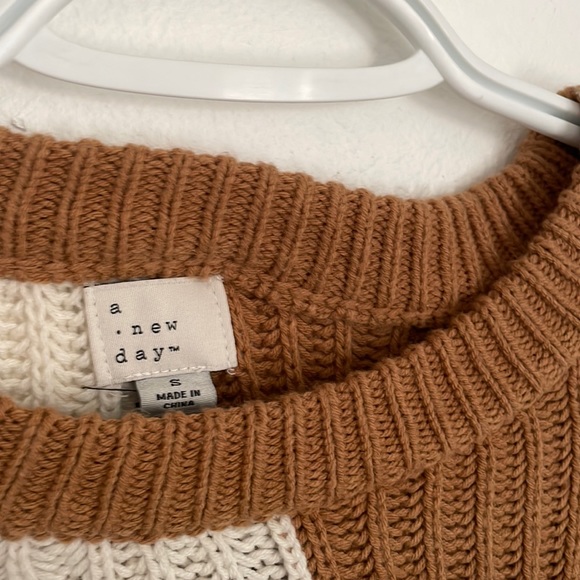 Neutral Sweater - Picture 2 of 2